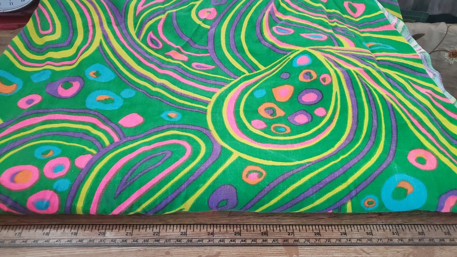 VTG MC Super Bright Geometric Modern Fabric Cotton Green 140 VTG MC Super Bright Geometric Modern Fabric Cotton Green 140