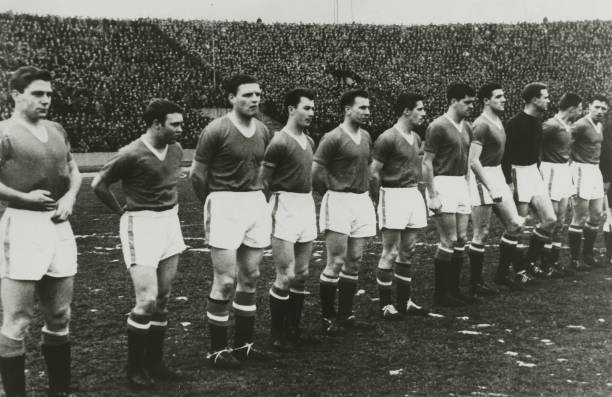 Manchester United Players 1958 Historic Old Photo