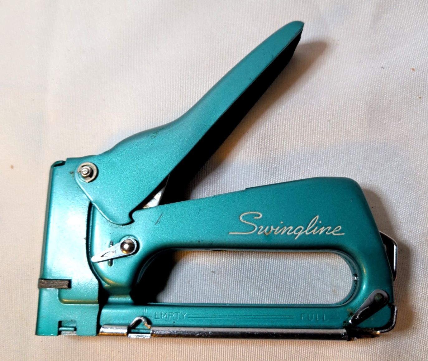 1960's SWINGLINE 101 TEAL Staple Gun High Compression/built In Staple Extractor