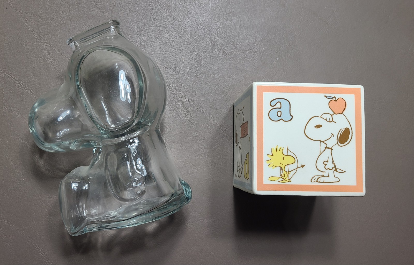 2 Vintage 1958-1966 Peanuts Snoopy United Feature Syndicate Coin Banks 2 Vintage 1958-1966 Peanuts Snoopy United Feature Syndicate Coin Banks