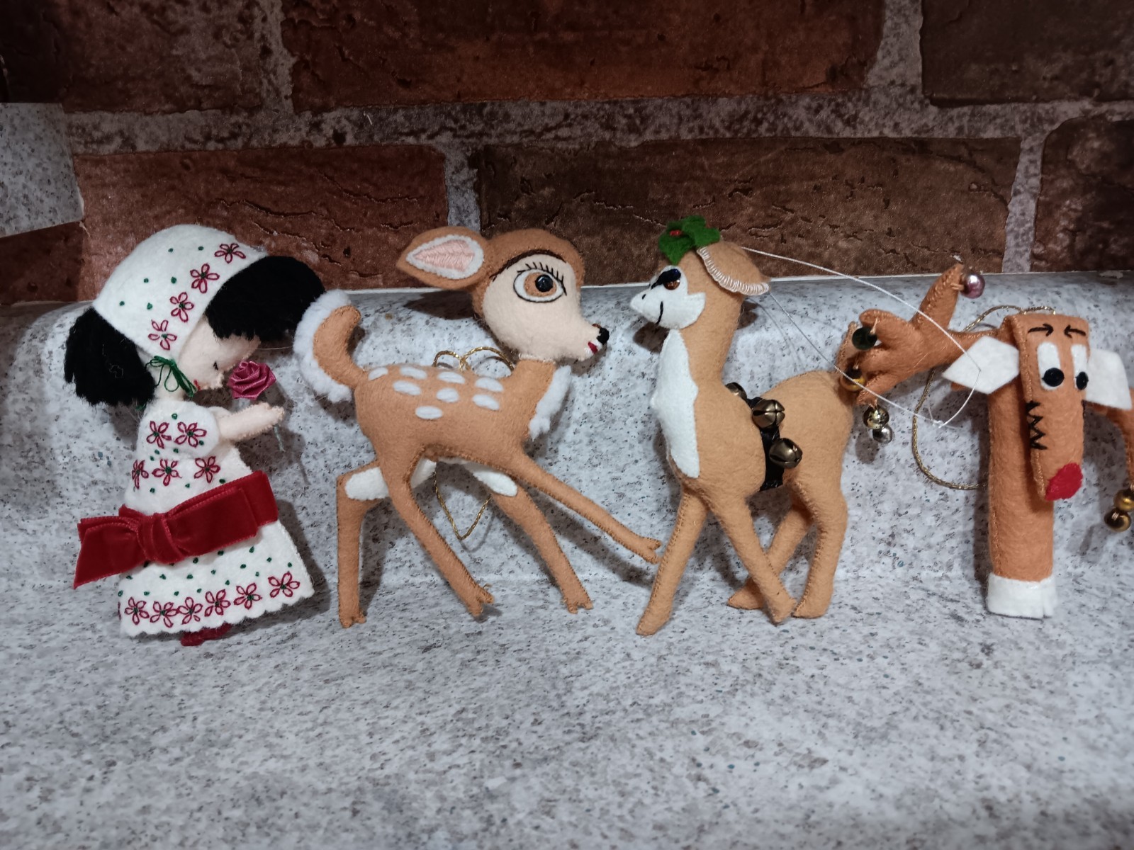 1980\'s Vintage Lot Of 32 Unique Handmade Felt And Yarn Christmas Ornaments 1980\'s Vintage Lot Of 32 Unique Handmade Felt And Yarn Christmas Ornaments