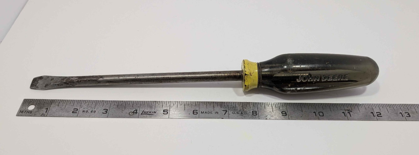 Vintage John Deere Slotted Screwdriver TY3418 USA Vintage John Deere Slotted Screwdriver TY3418 USA