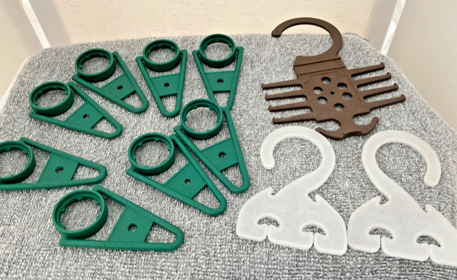 NOS Vintage Tupperware Lot 36 UNUSED Laundry Sock Sorters 1786 Broom Hooks 729 + NOS Vintage Tupperware Lot 36 UNUSED Laundry Sock Sorters 1786 Broom Hooks 729 +