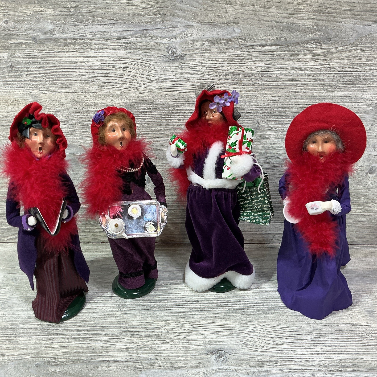 Byers Choice 2004 Red Hat Society Shopping Woman With Presents Set Of 4 Carolers