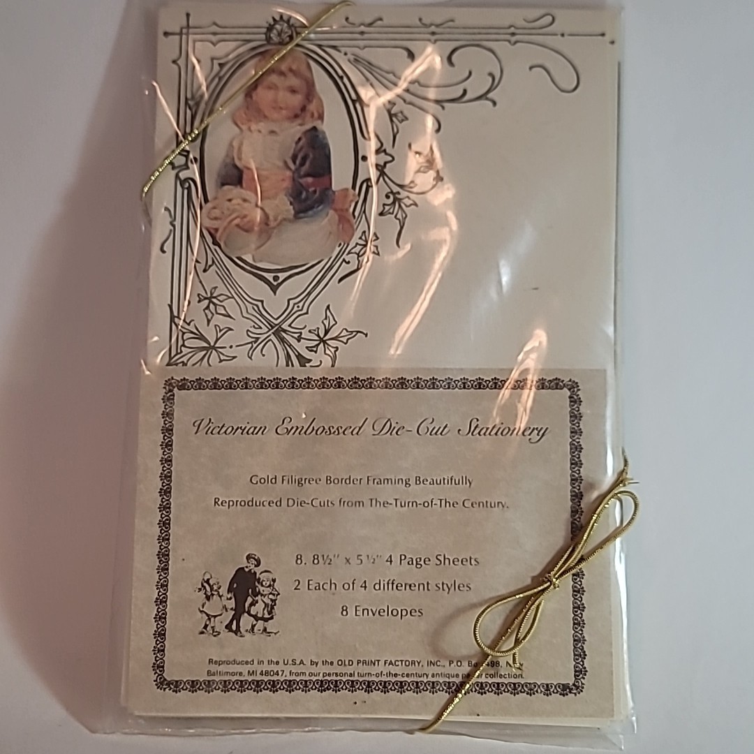 Vintage Victorian Embossed Die Cut Stationery Set Folded Sheets With Envelopes Vintage Victorian Embossed Die Cut Stationery Set Folded Sheets With Envelopes