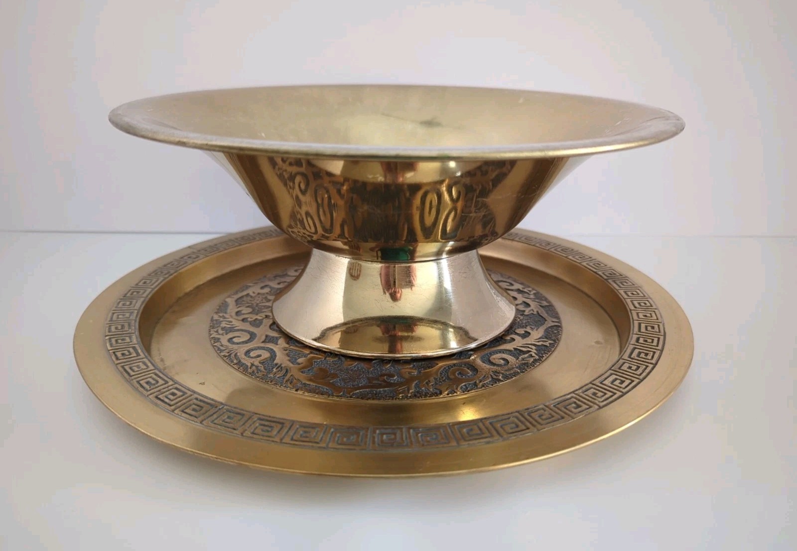 Vintage United Metal Goods Pedestal Bowl & Greek Key Tray Set Gold Decor 116 Vintage United Metal Goods Pedestal Bowl & Greek Key Tray Set Gold Decor 116