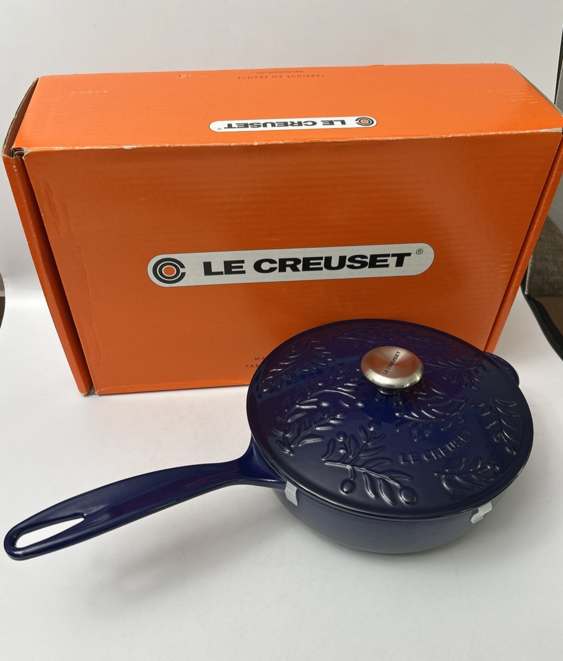 Le Creuset Enamel Cast Iron Olive Branch 2.25qt saucier Pan-Indigo