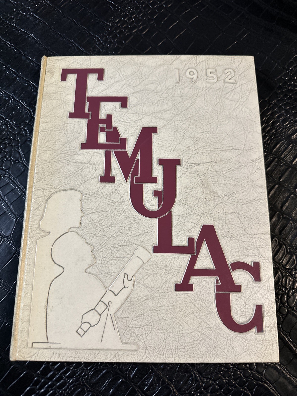 1952 Calumet High School annual yearbook (temulac) Chicago Illinois