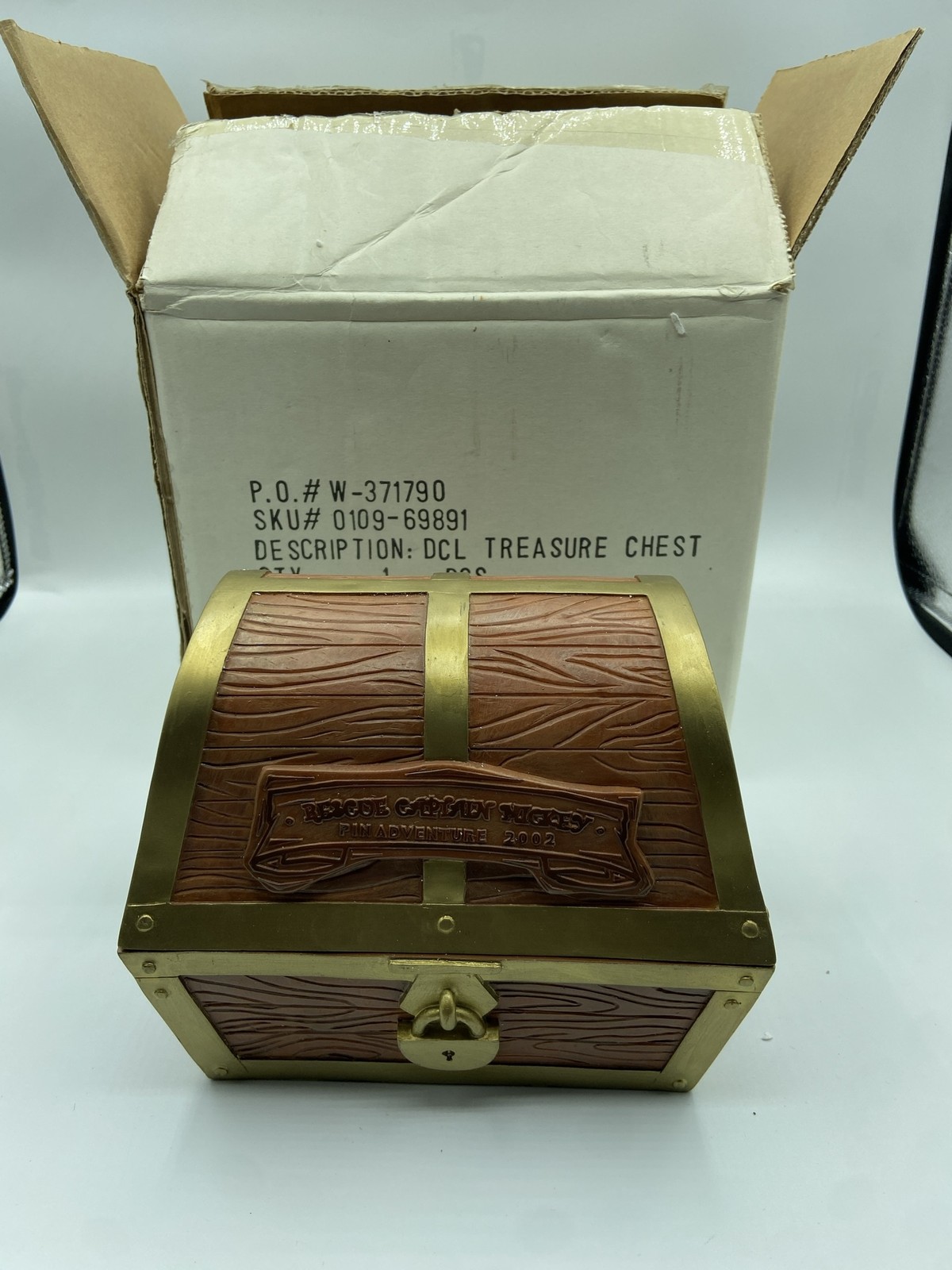 Disney Cruise Line Rescue Captain Mickey Treasure Chest Pin Set 2002 Box LE 250