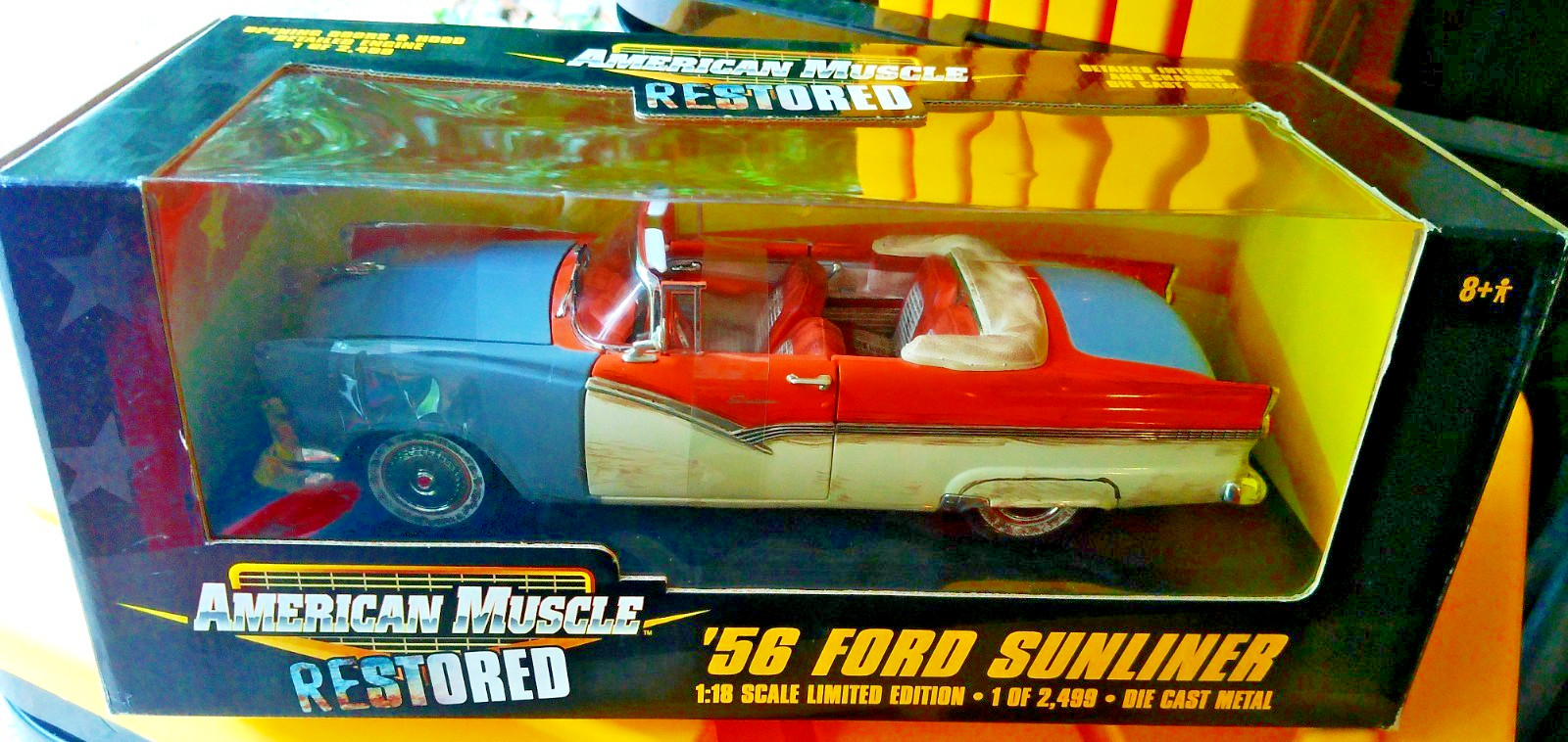 1/18 1956 ERTL Ford Fairlane Sunliner Convert  LTD. Edition \
