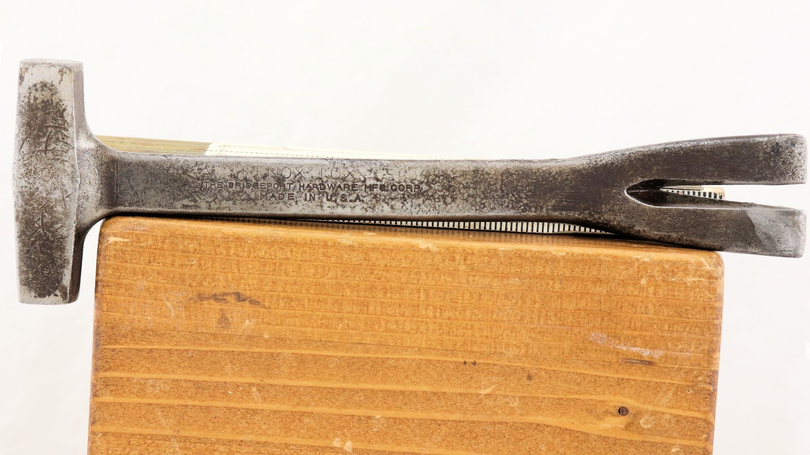 Vintage NOX TOX BRIDGEPORT HDWE. MFG CORP. Crate Hammer Pry Bar