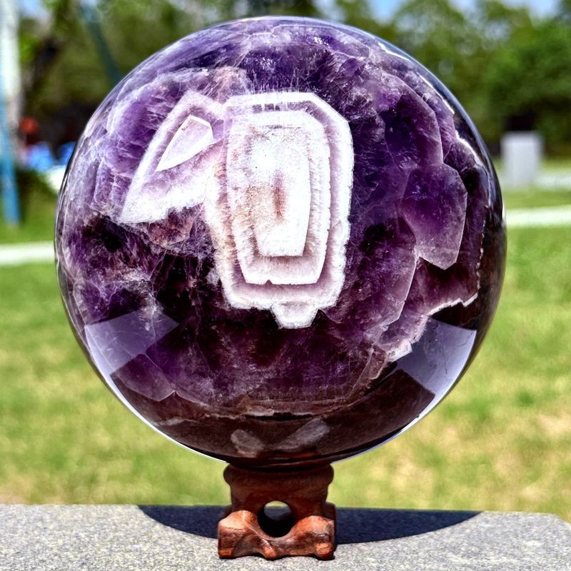 5.31LB Natural dreamy amethyst ball Quartz crystal energy ball 5.31LB Natural dreamy amethyst ball Quartz crystal energy ball