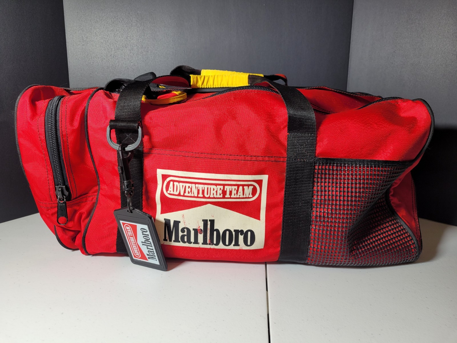 Vintage Marlboro Insulated Cooler Duffle Bag Adventure Team 1990 Lizard Rock Red