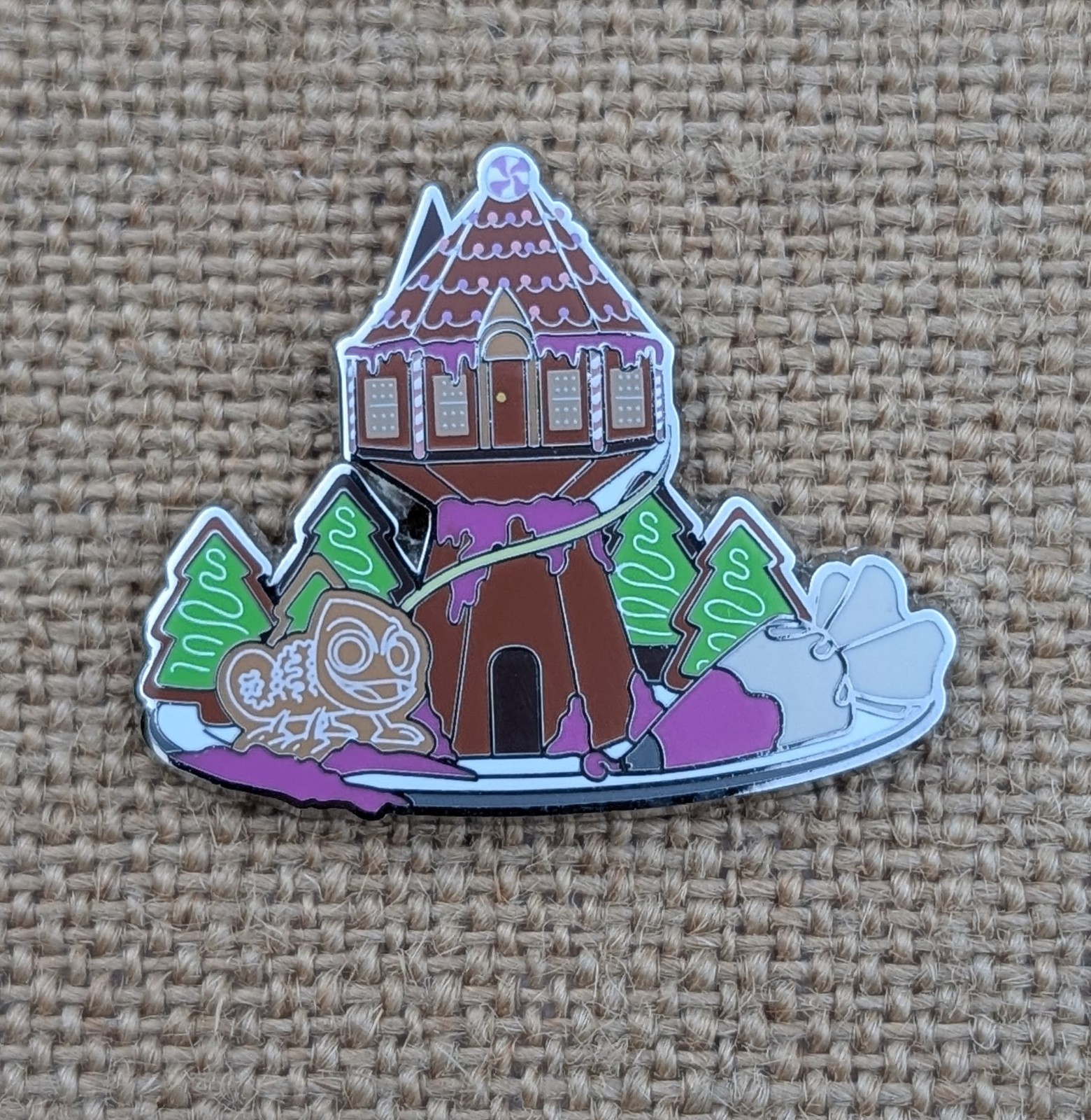Pascal Gingerbread House Pin 2021 Disney Parks Rapunzel Tangled Mystery OE