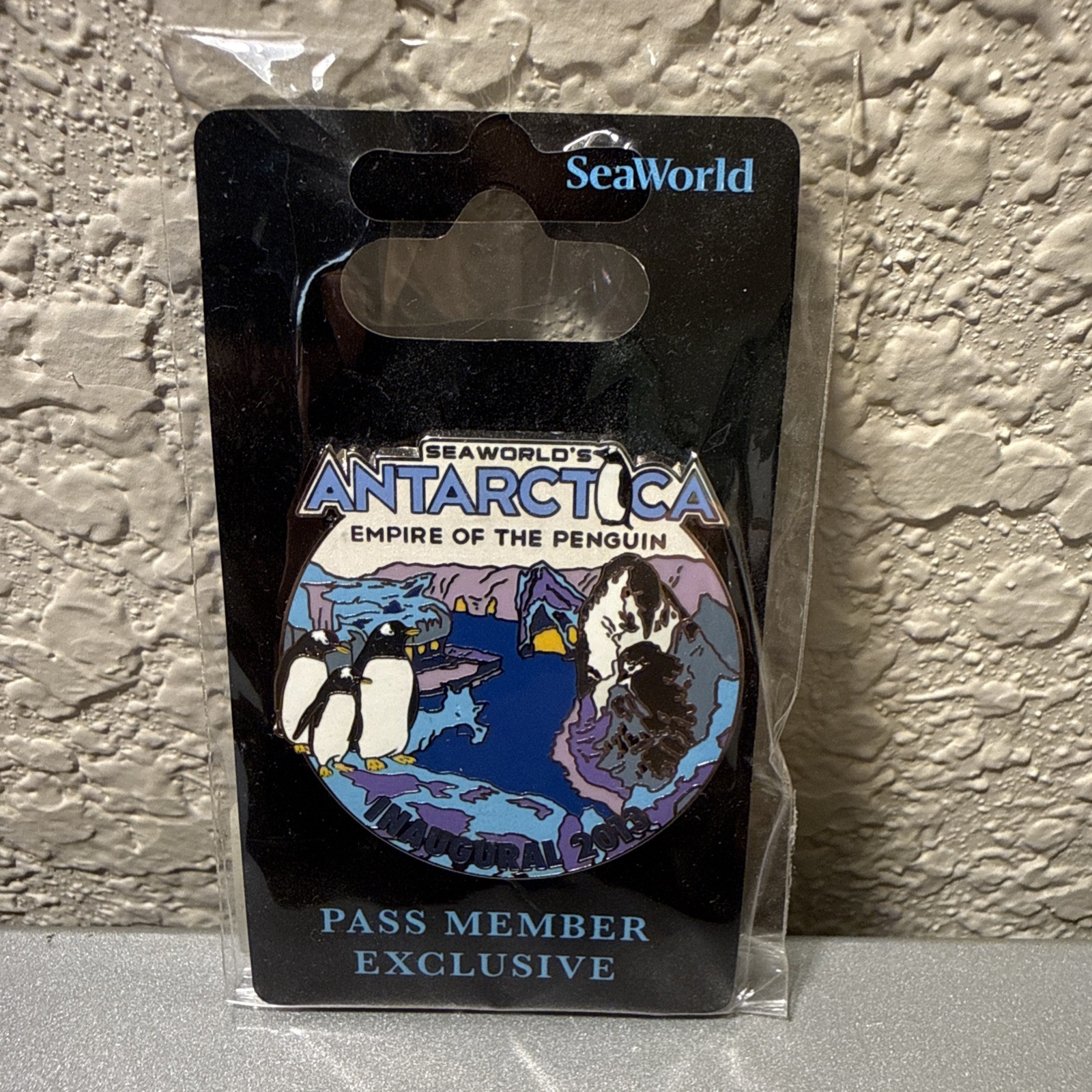 SeaWorld’s Antarctica: Empire of the Penguin Limited Edition Pass Member Pin NEW