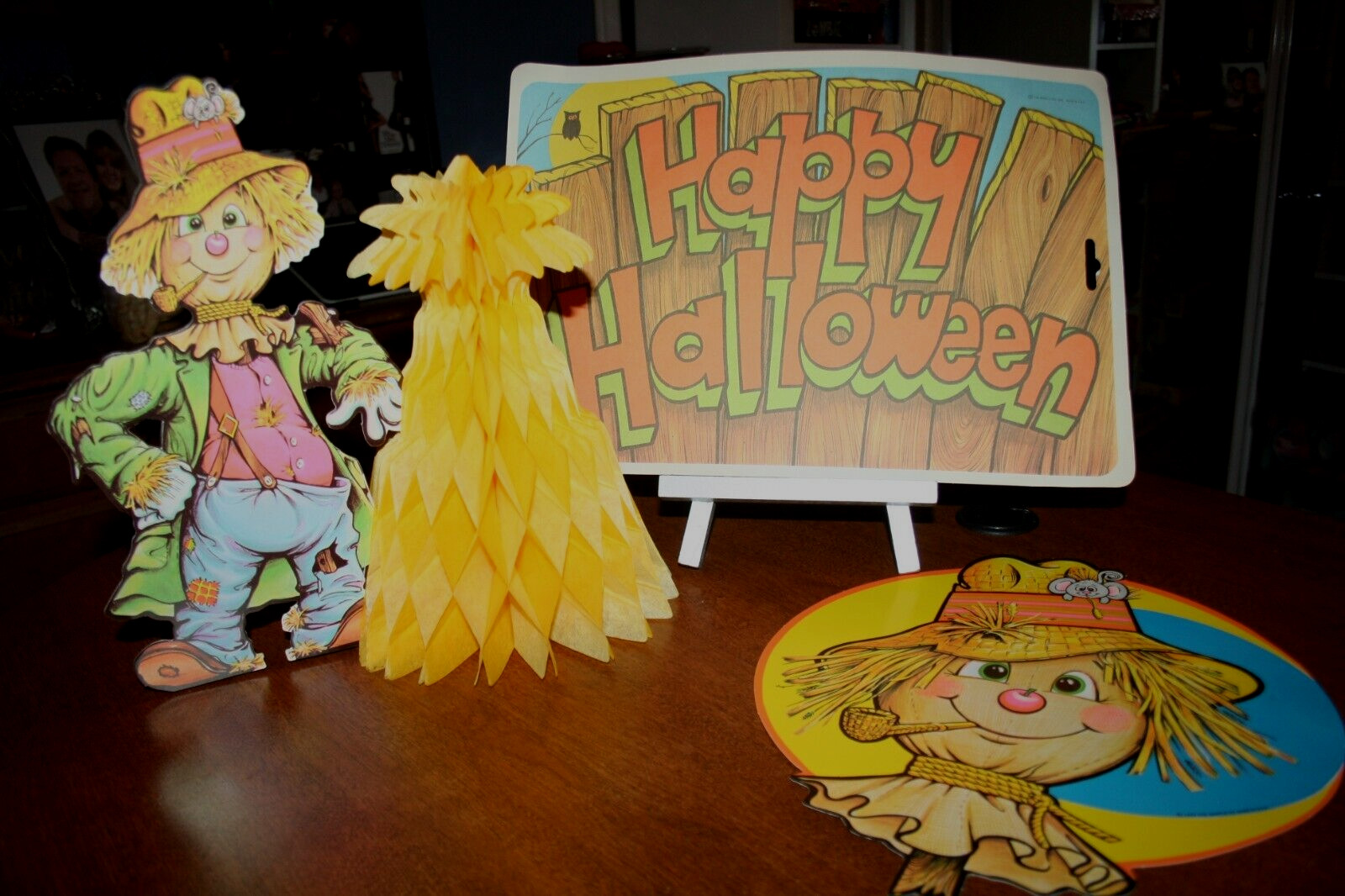Vintage 1979 Beistle Scare Crows Honey Comb Hay Stack and Happy Halloween Sign