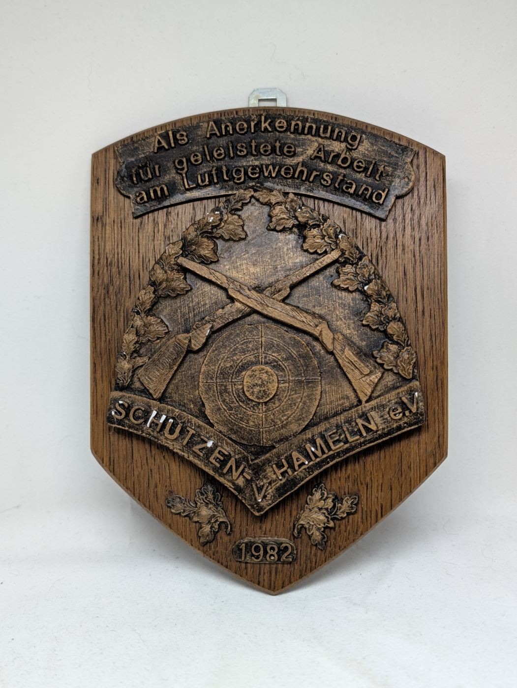 Vintage 1982 Carved Wood Shooting Club Award Plaque Schutzen-V. Hameln Rifles