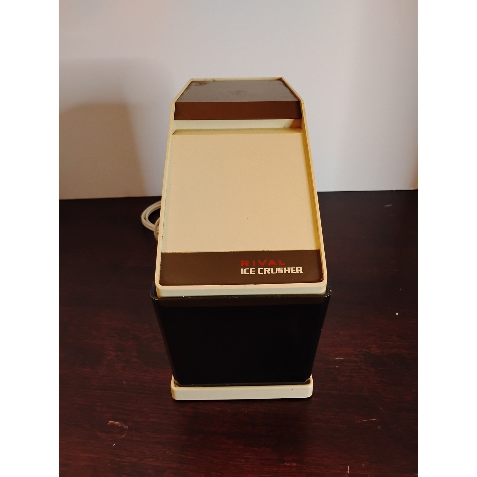Vintage Rival Ice Crusher Model 840/1 Electric Countertop Cream Brown Retro Bar