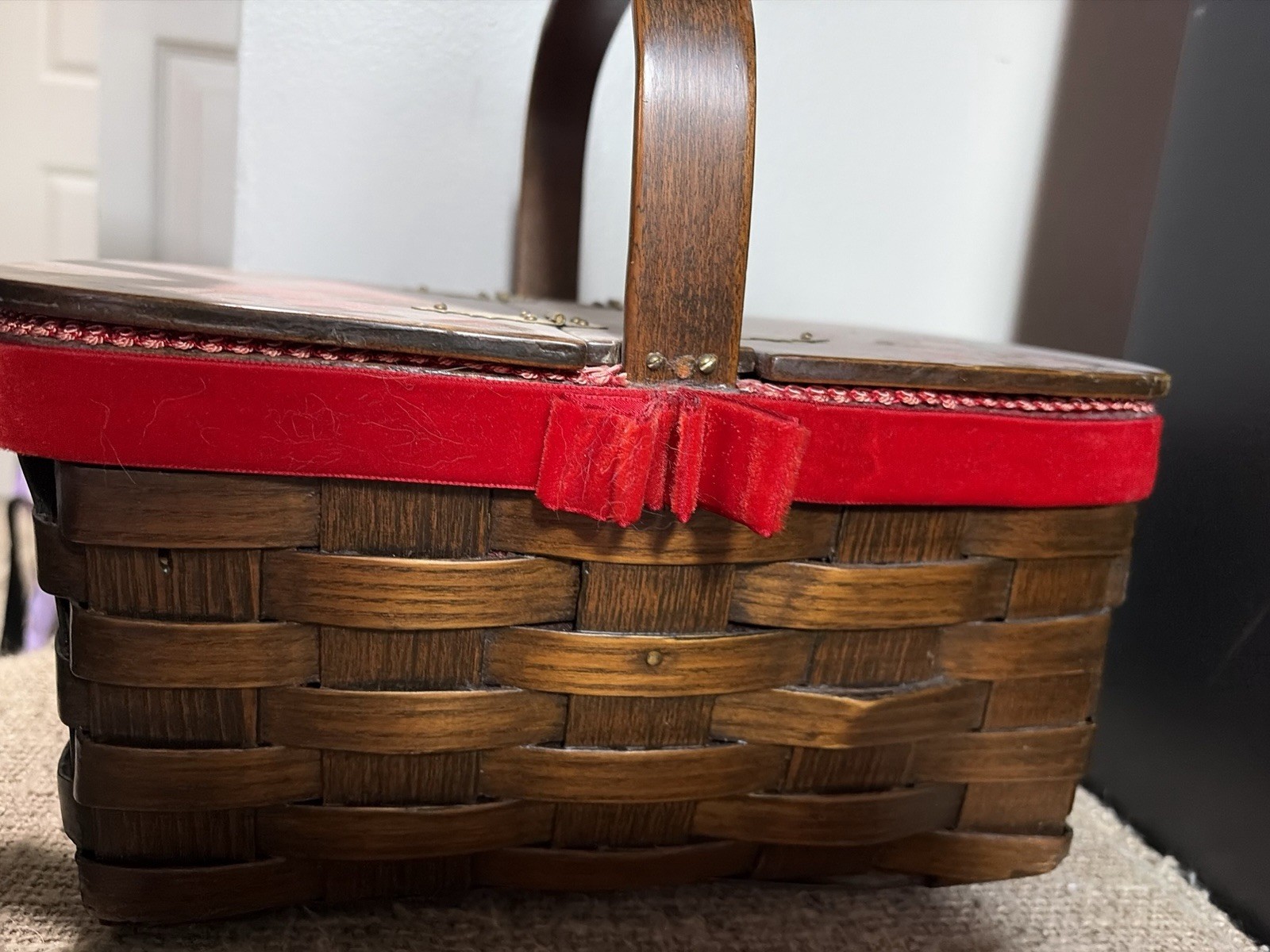Vintage 1970s Wooden Handle Flower Picnic Basket Purse Wicker Hand Painted Vintage 1970s Wooden Handle Flower Picnic Basket Purse Wicker Hand Painted