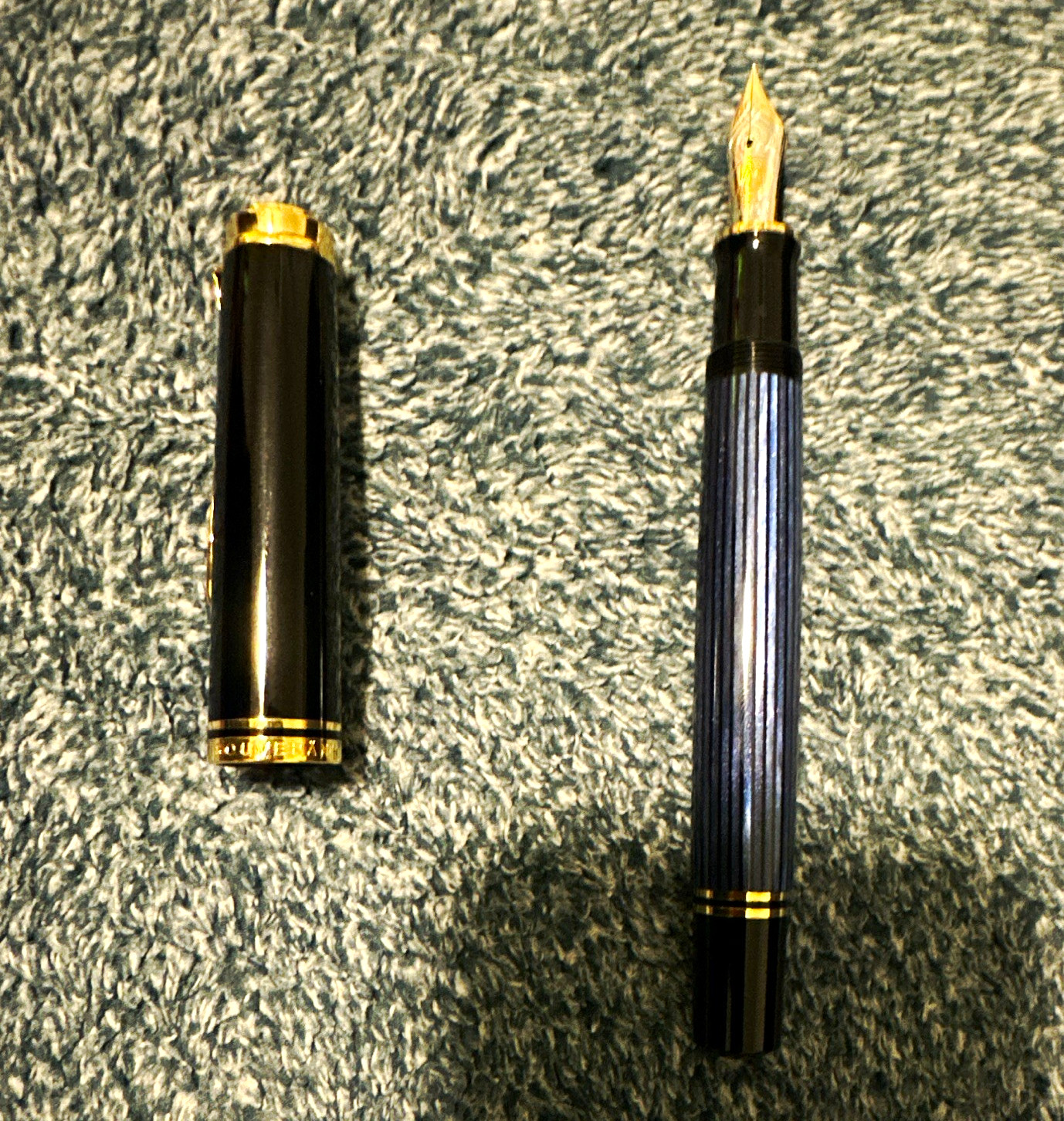 Pelikan M800 18k Gold Nib (F) Blue Edition