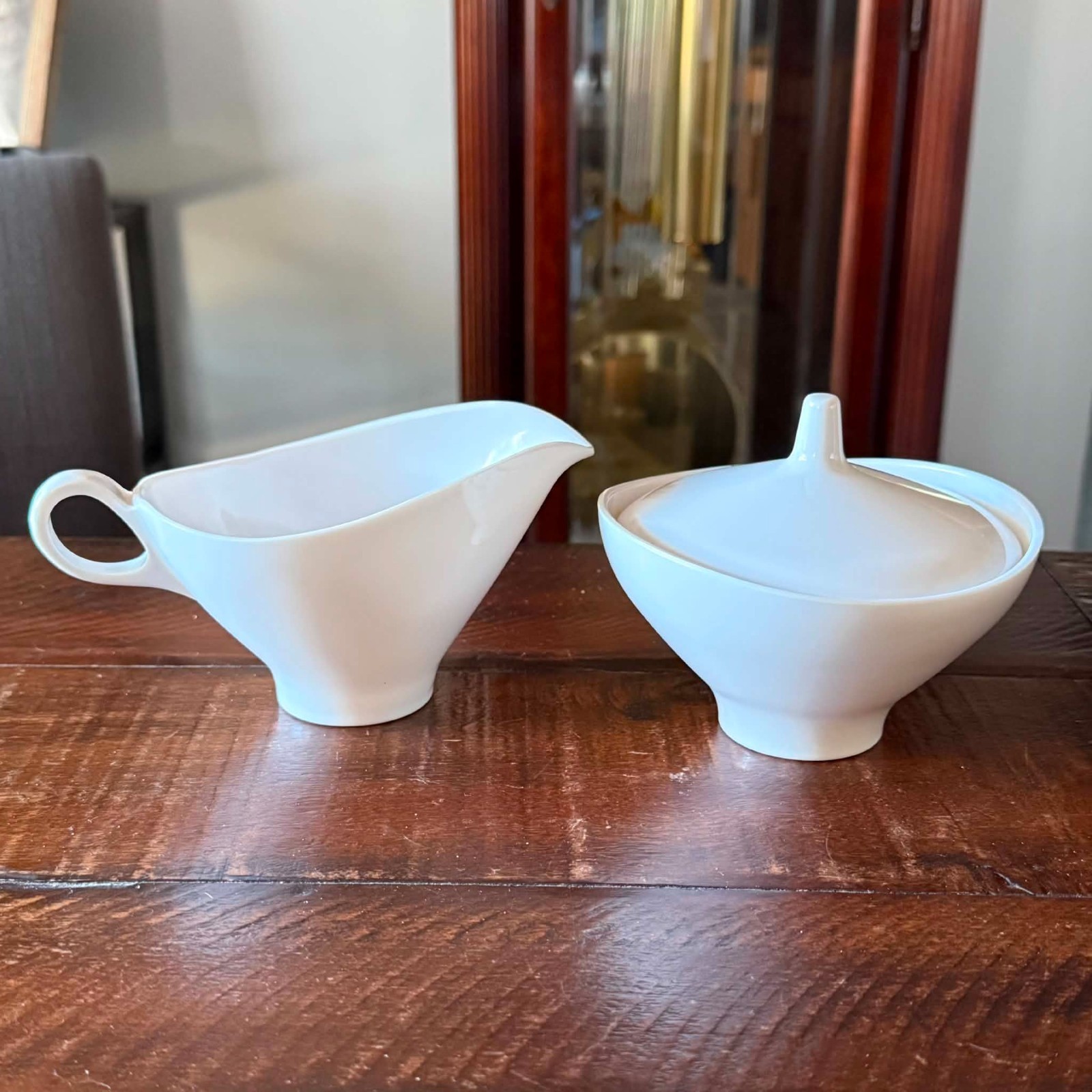 Vintage BOONTONWARE White Melamine ATOMIC AGE Creamer & Sugar 3521-01 & 3521-02 Vintage BOONTONWARE White Melamine ATOMIC AGE Creamer & Sugar 3521-01 & 3521-02