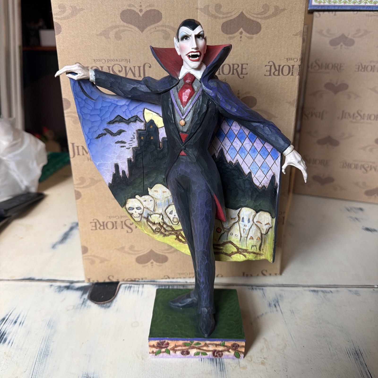 Stunning Jim Shore “Love At First Bite” Dracula/Vampire Figurine With Box Stunning Jim Shore “Love At First Bite” Dracula/Vampire Figurine With Box