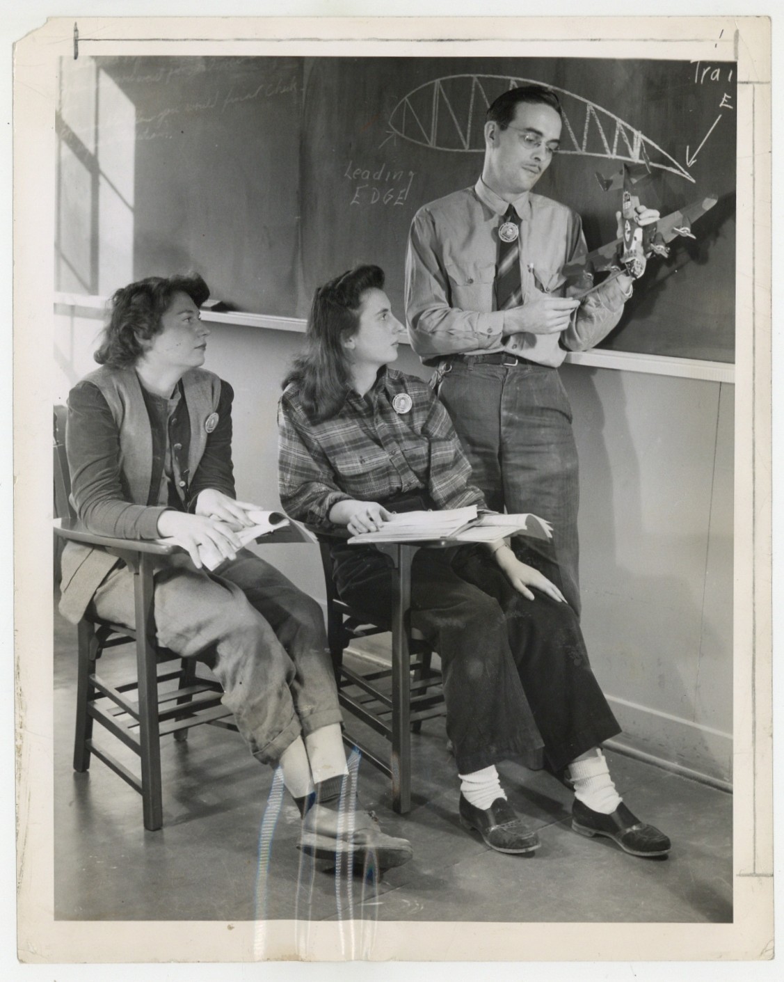 Female Aviation Pioneers 1943 Women\'s Pilot Training US Army WWII Photo J15538 Female Aviation Pioneers 1943 Women\'s Pilot Training US Army WWII Photo J15538