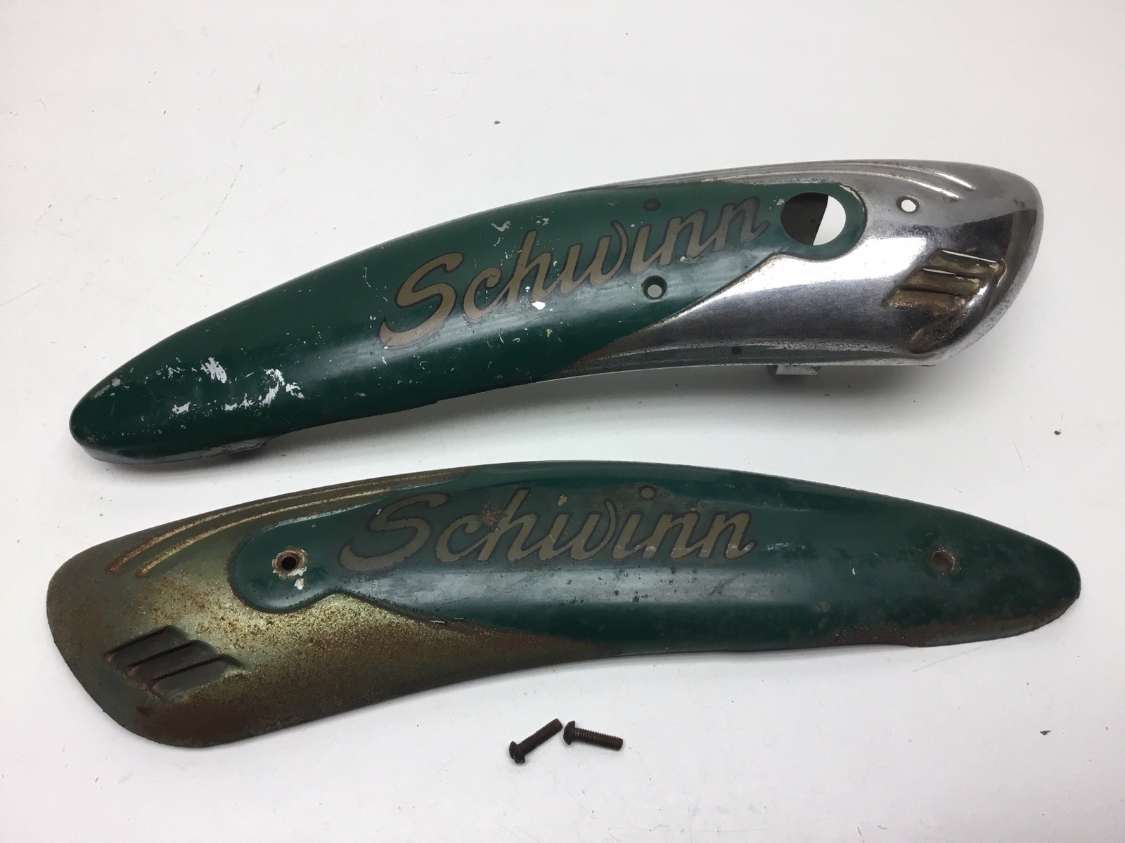 Vintage 1950s Schwinn Women’s Bicycle Horn Tank Green Panther 26” Bike Vintage 1950s Schwinn Women’s Bicycle Horn Tank Green Panther 26” Bike