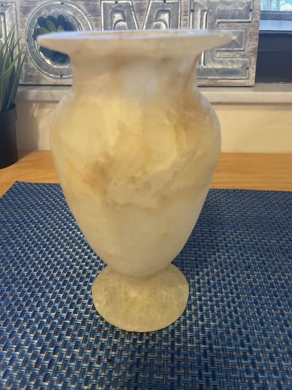 Gorgeous Egyptian Alabaster Stone Marble Hand-Carved Vase 7” x 3”Tall Gorgeous Egyptian Alabaster Stone Marble Hand-Carved Vase 7” x 3”Tall