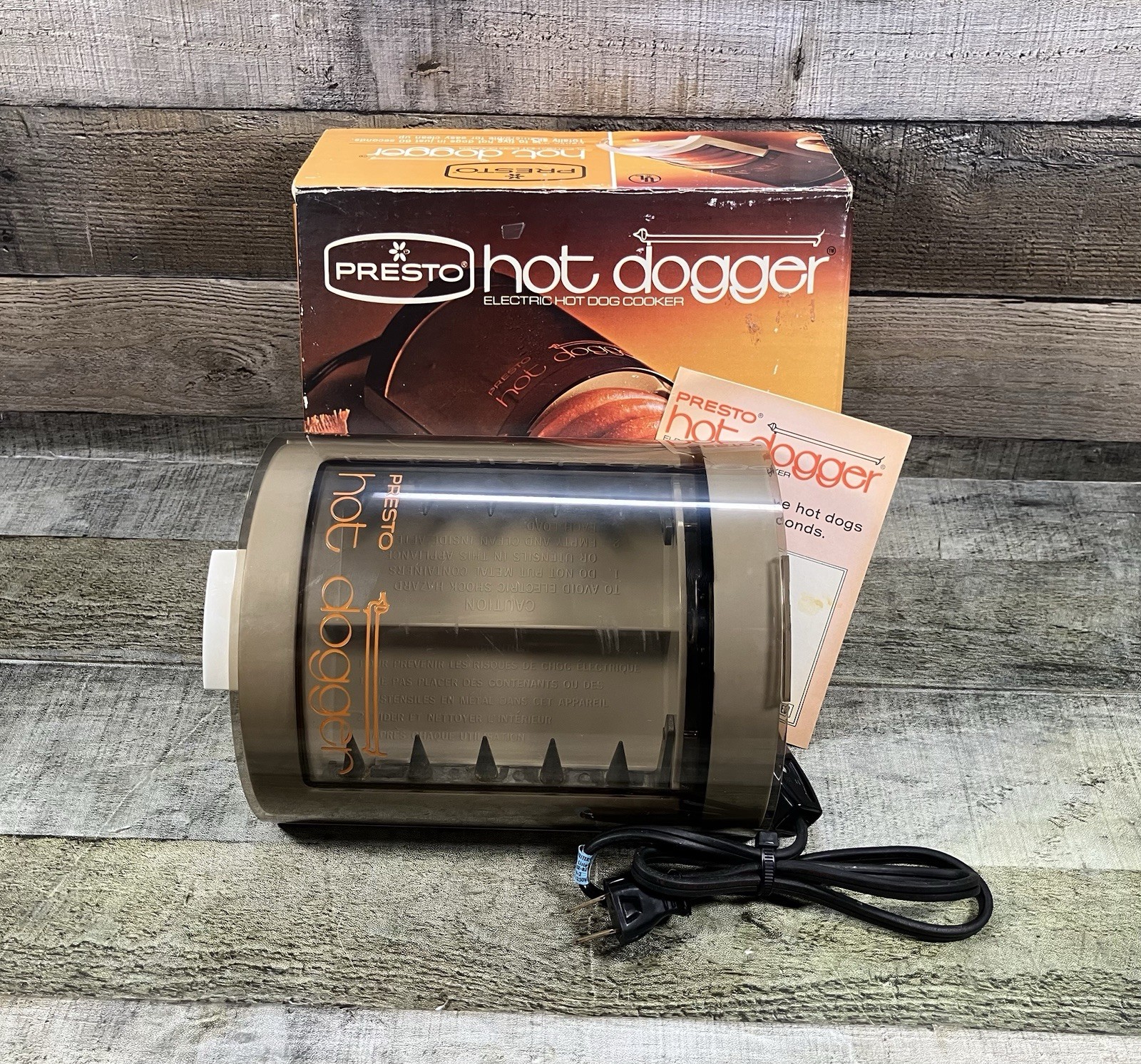Presto Hot Dogger Vintage 1977 Hot Dog Cooker Model   OI/HOTDI Tested Working