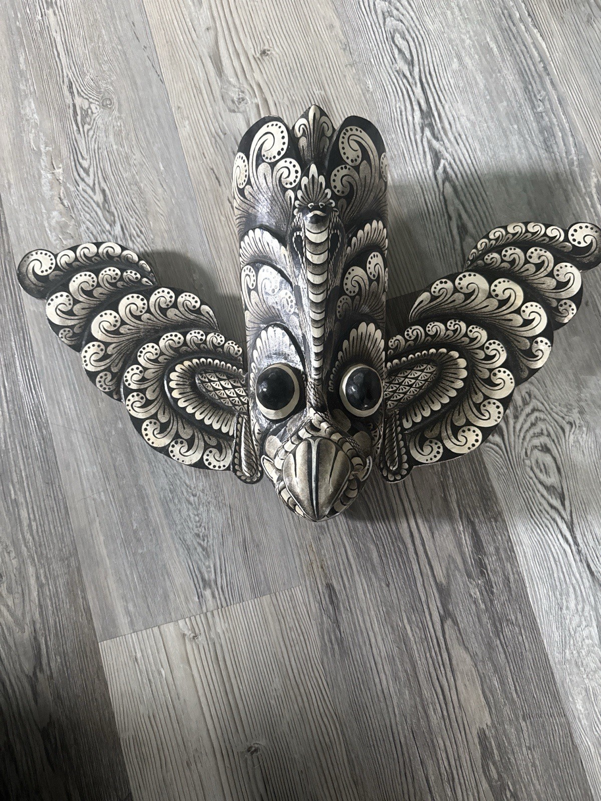1980 Sri Lankan Hanging Hand Carved mask 1980 Sri Lankan Hanging Hand Carved mask