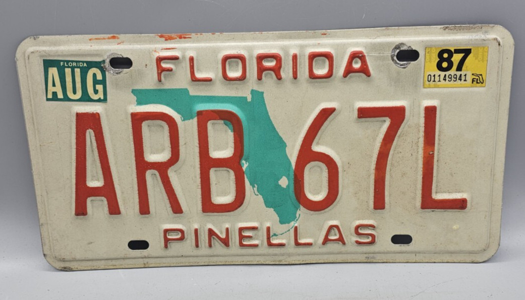 1987 Florida State License Plate Pinellas ARB67L Craft Mancave 