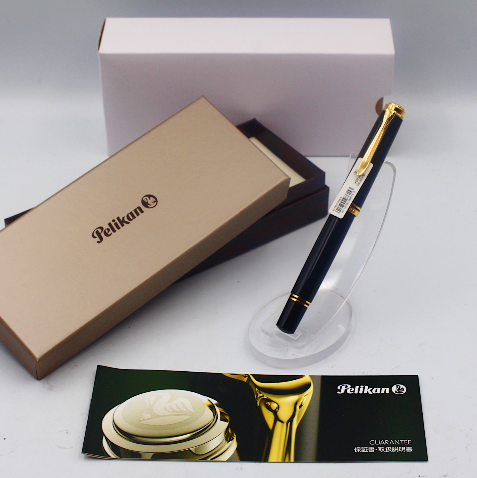 [New unused] Pelikan Fountain Pen Souveran M800 Black M Nib Current Model