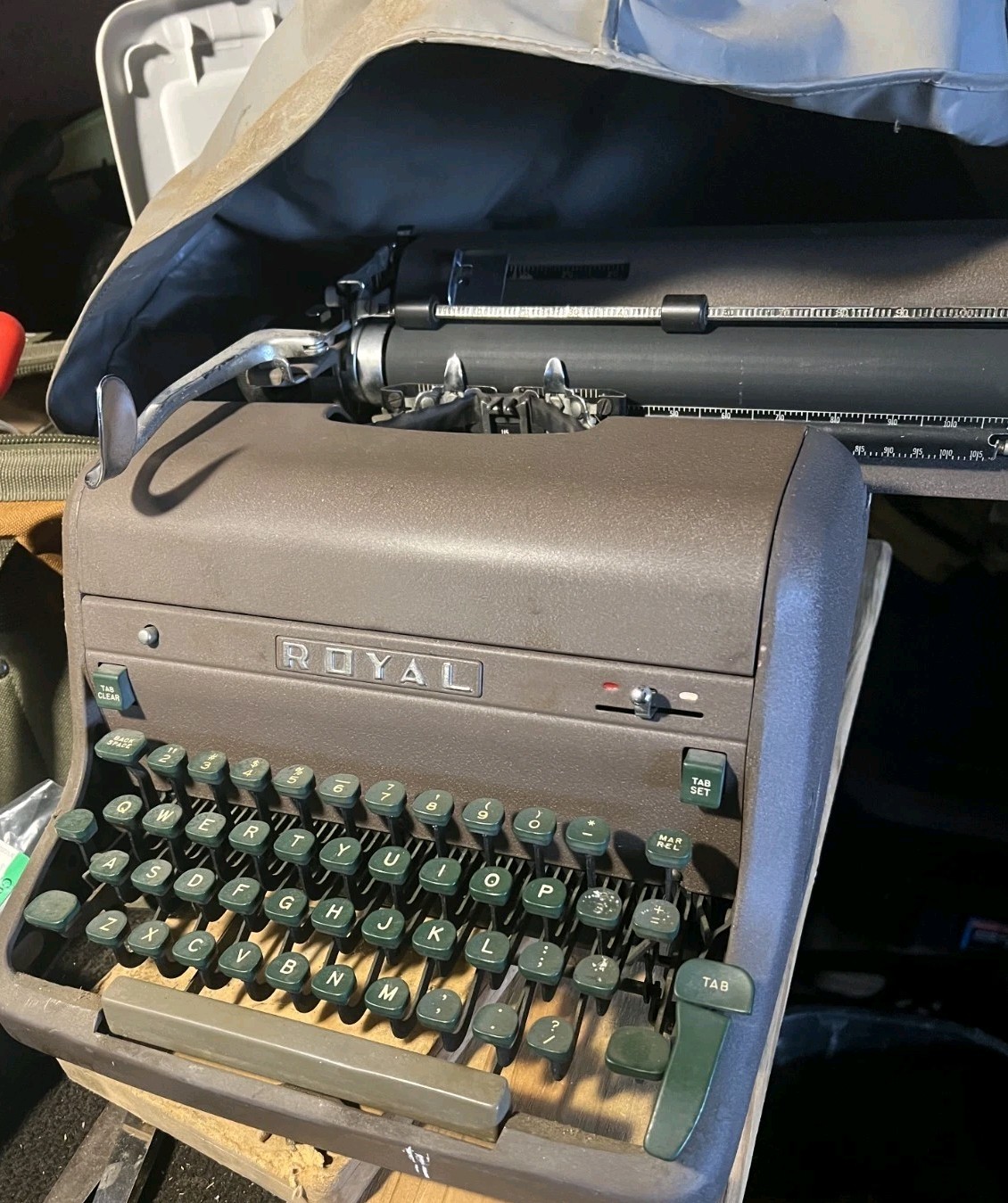 Vintage 1952-1954 Royal HHE \
