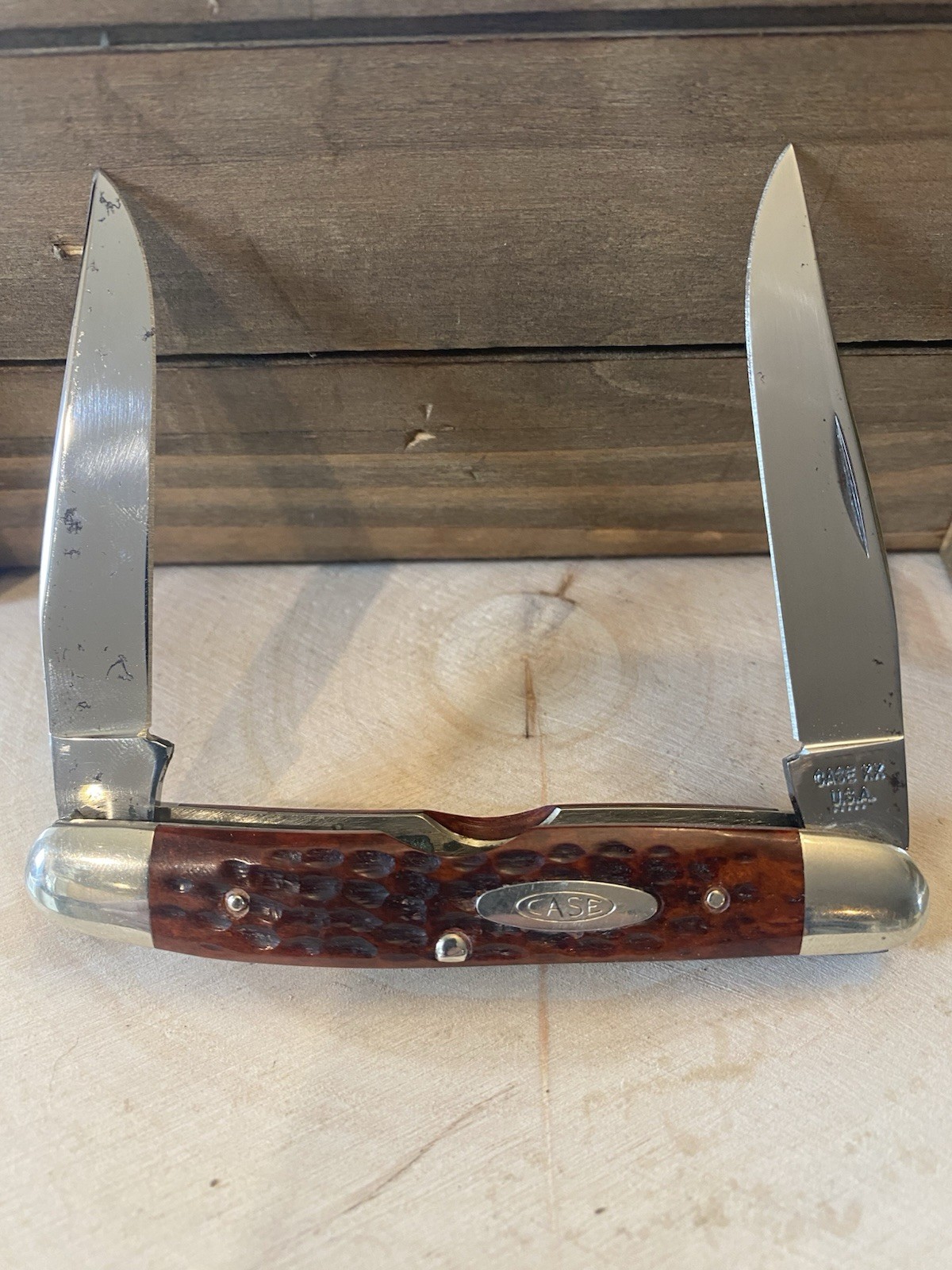 Case XX Vintage 1975 5 Dot Muskrat Bone Handles SS Blades Great Condition
