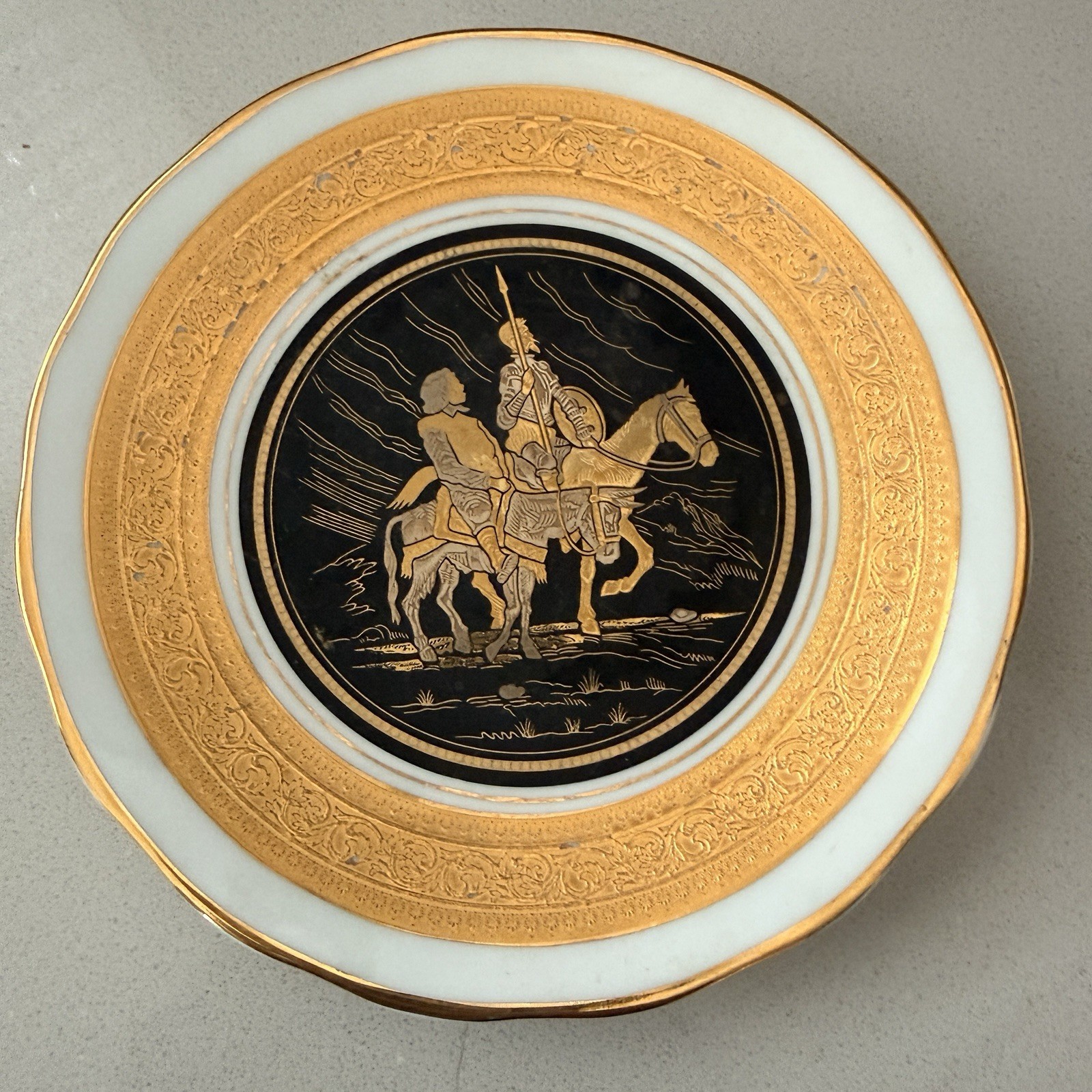 Arte-Madrid Spanish Don Quixote Decorative Plate Black Gold Tone Vintage 6”
