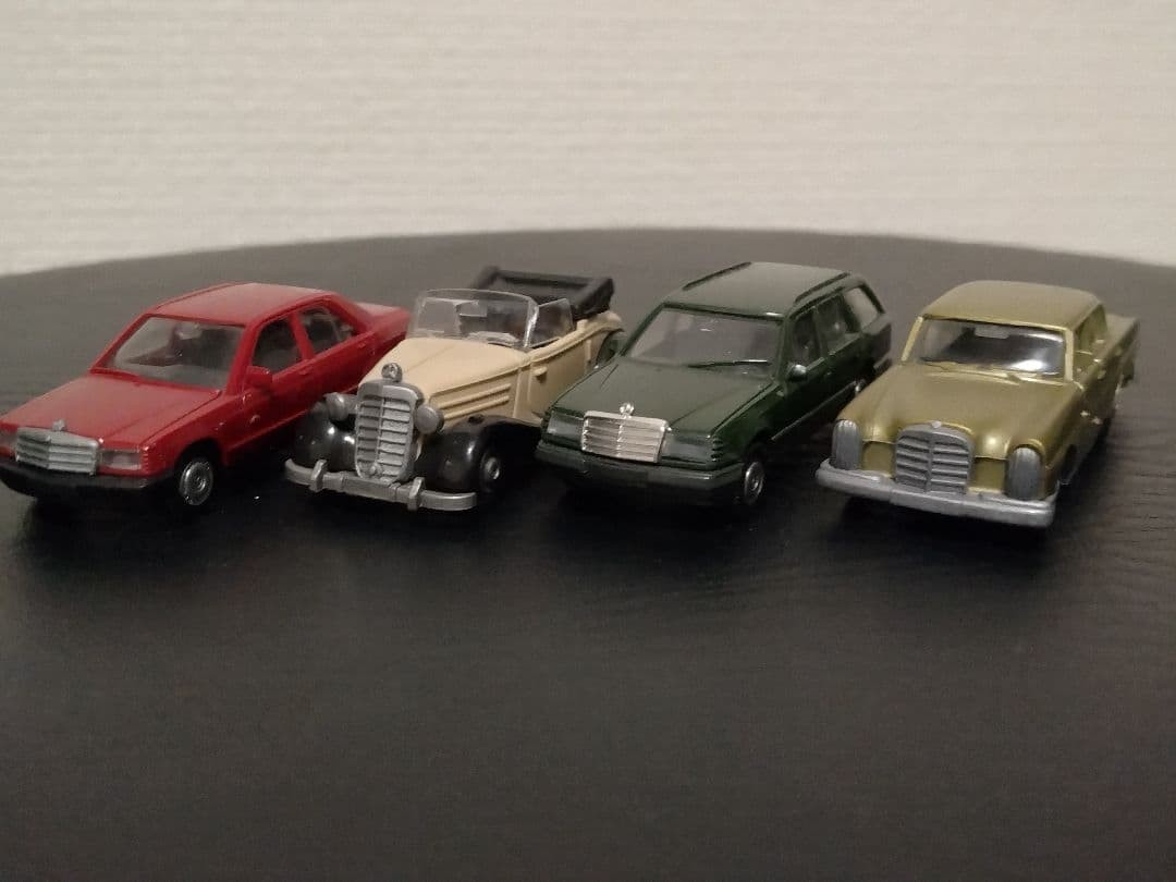 4 Sets Of Herpa 1/87 Benz And Others