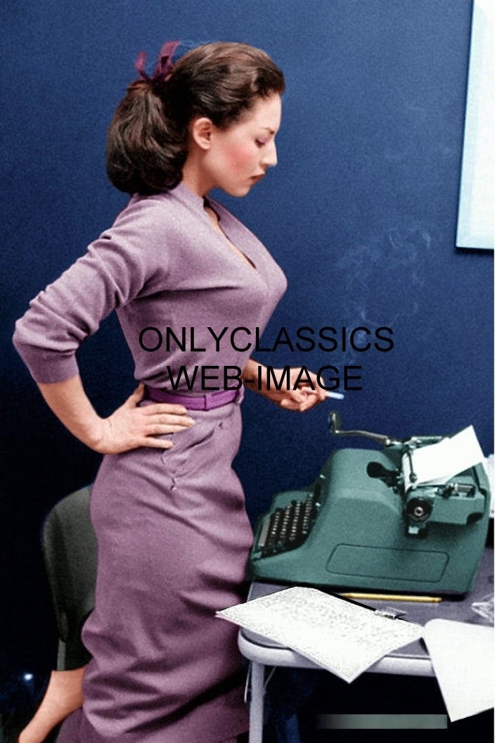 1956 SEXY ALICE DENHAM PLAYBOY PLAYMATE AUTHOR 8X12 COLOR PHOTO PINUP CHEESECAKE