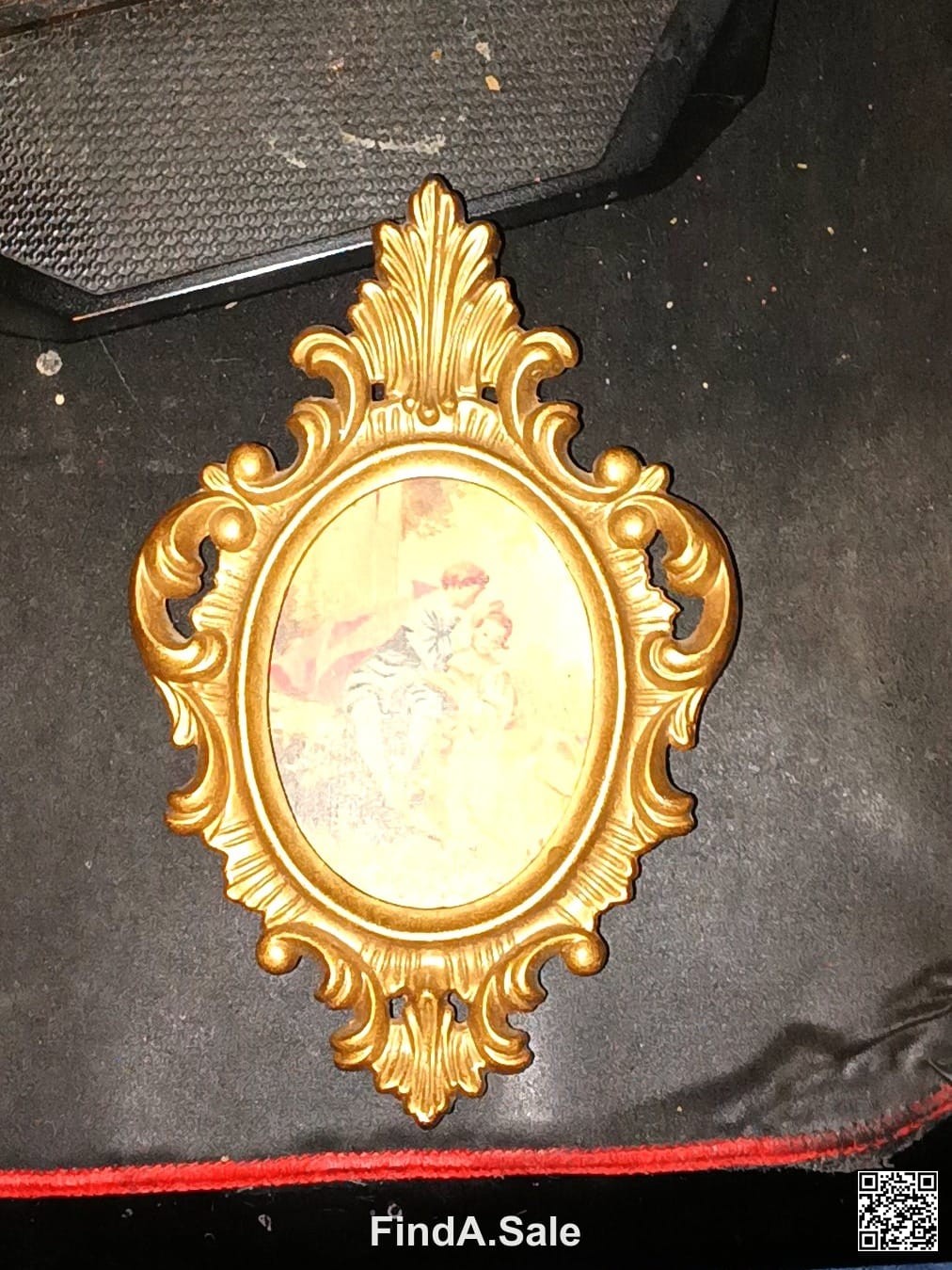 Ornate Gold Leaf Picture Frame with Accessories Print, Handcrafted