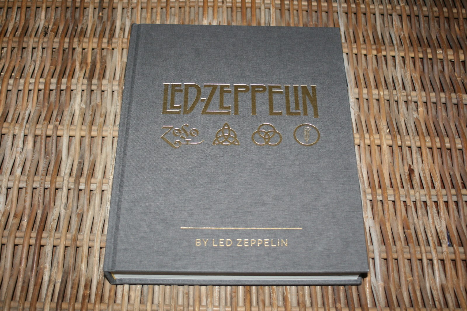 Jimmy Page Signed Led Zeppelin Book Jimmy Page Signed Led Zeppelin Book