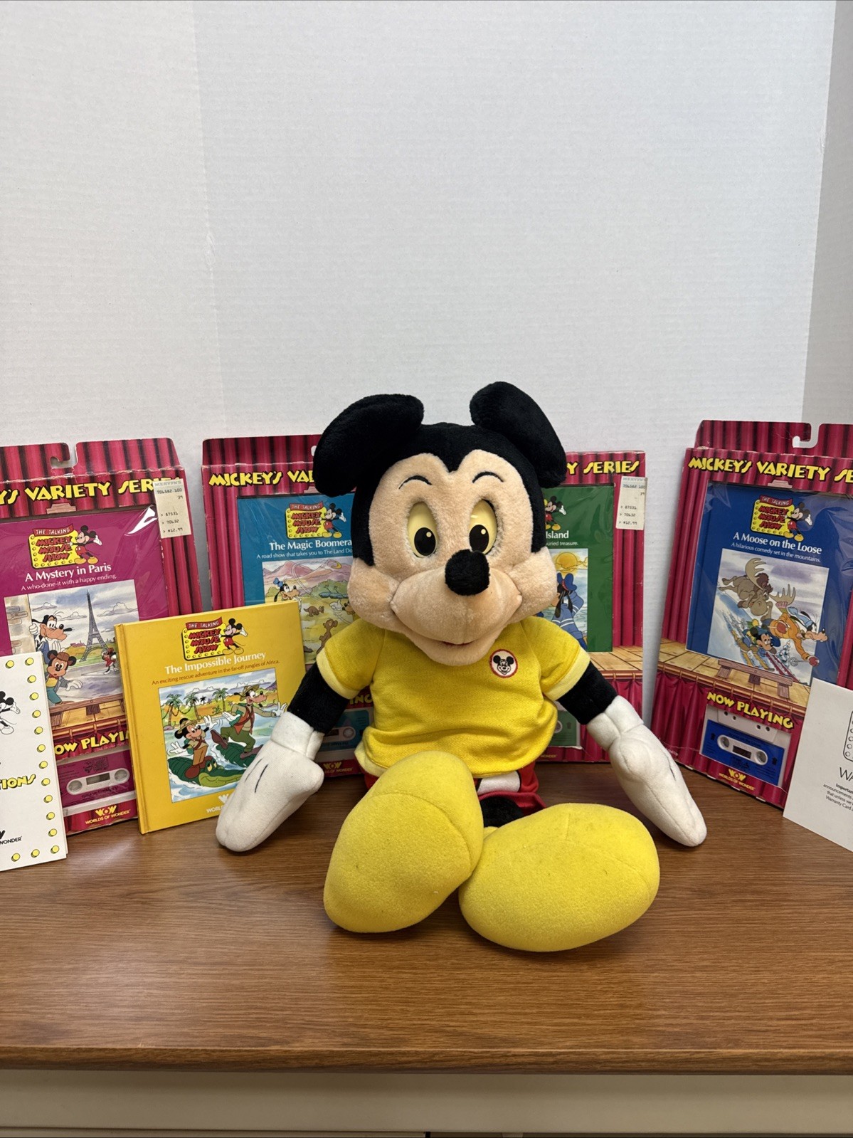 Vintage 1986 Disney Talking Mickey Mouse w/ 5 Books & Cassette Tapes *tested* Vintage 1986 Disney Talking Mickey Mouse w/ 5 Books & Cassette Tapes *tested*