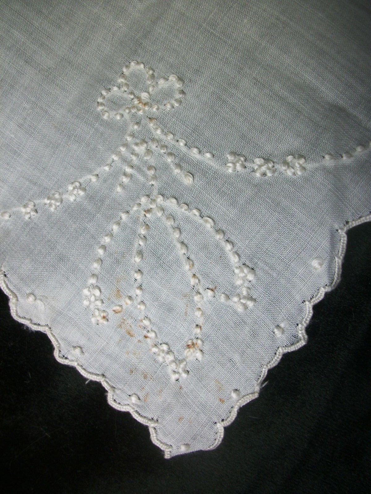 Vintage Embroidery Hankie French Knot Handkerchief Vintage Emb Hanky 1151