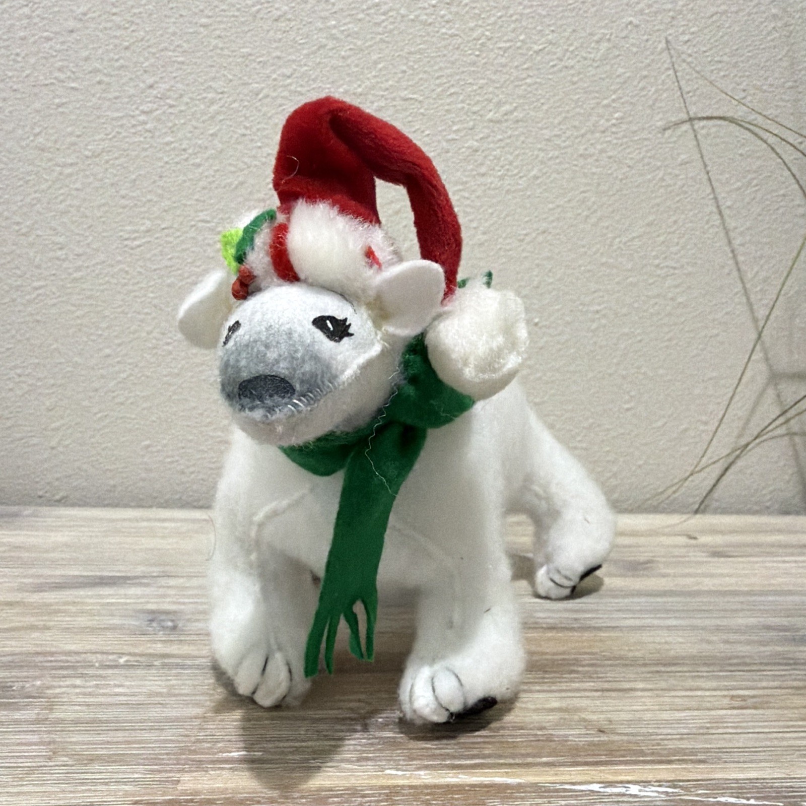 Annalee 9in Polar Bear with Santa Hat Item #751209 2009