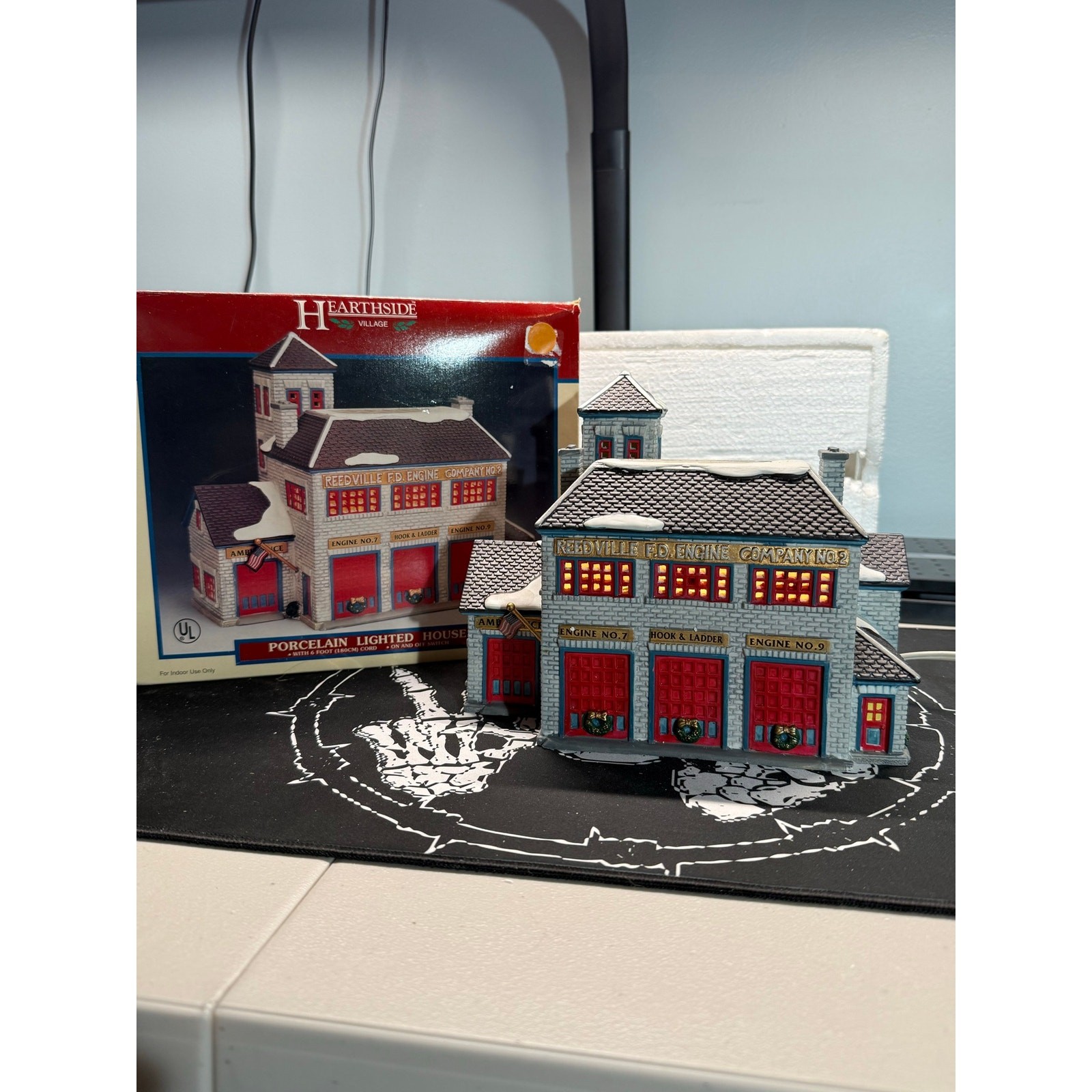 129. Vintage 1998 Lemax Hearthside Village Reedville FD Fire Station Lighted 129. Vintage 1998 Lemax Hearthside Village Reedville FD Fire Station Lighted