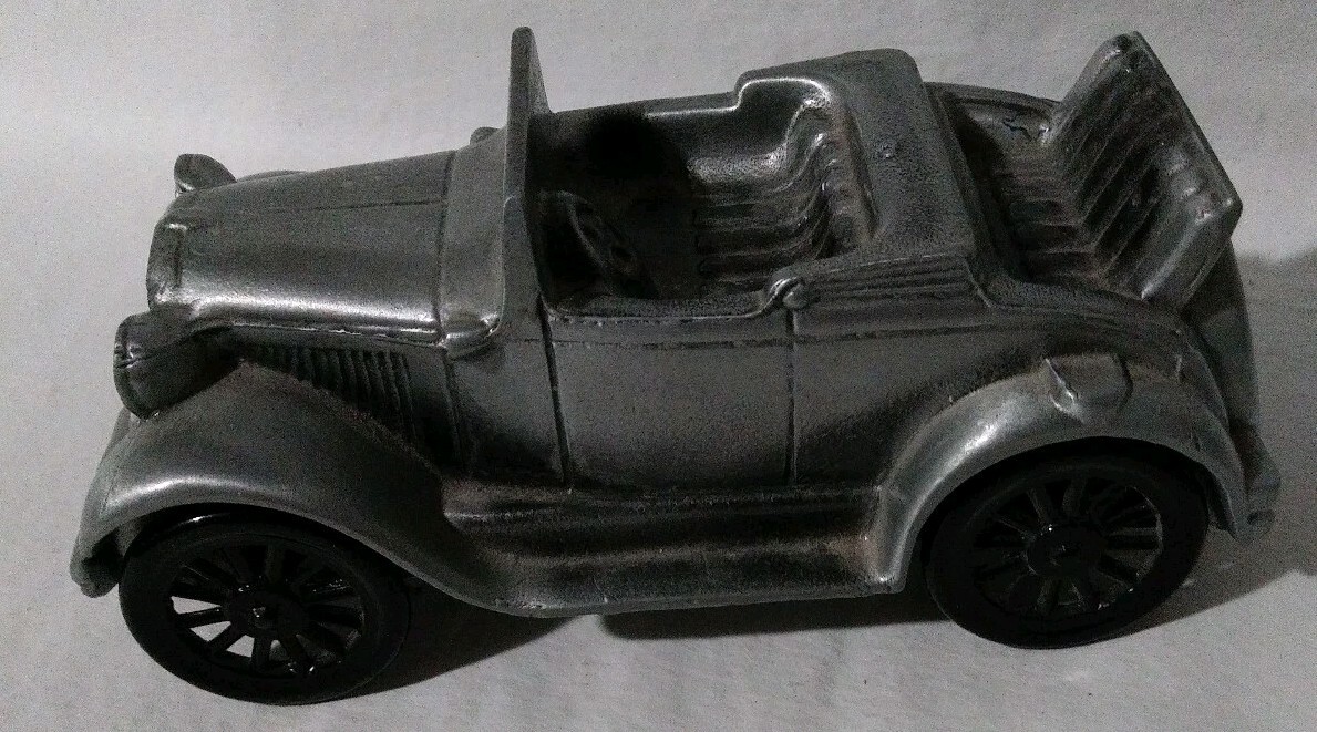 1974 Banthrico Metal Die Cast 1929 Ford Piggy Bank. B9