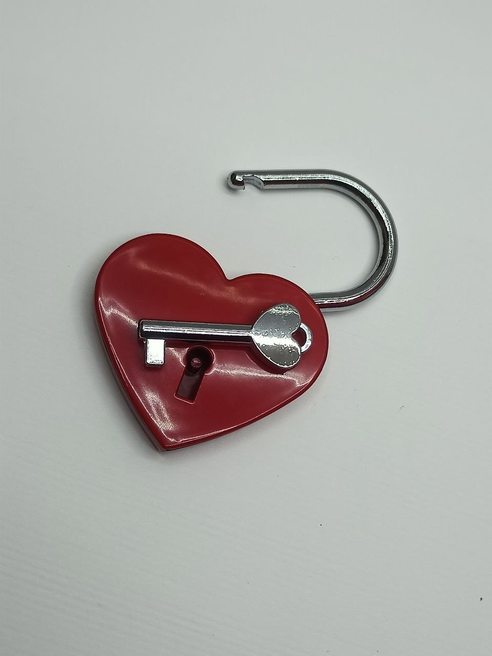 Karl Lagerfeld x Cara Delevingne Padlock Heart Red Limited Edition Collectible B