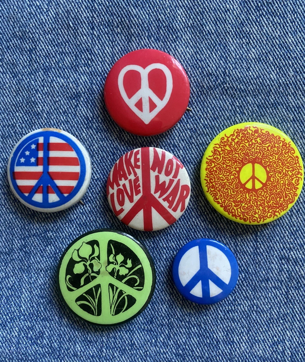 N.O.S. 60's ANTI-WAR,  PEACE SIGN PROTEST, 6 Pinback Button Badge Collection
