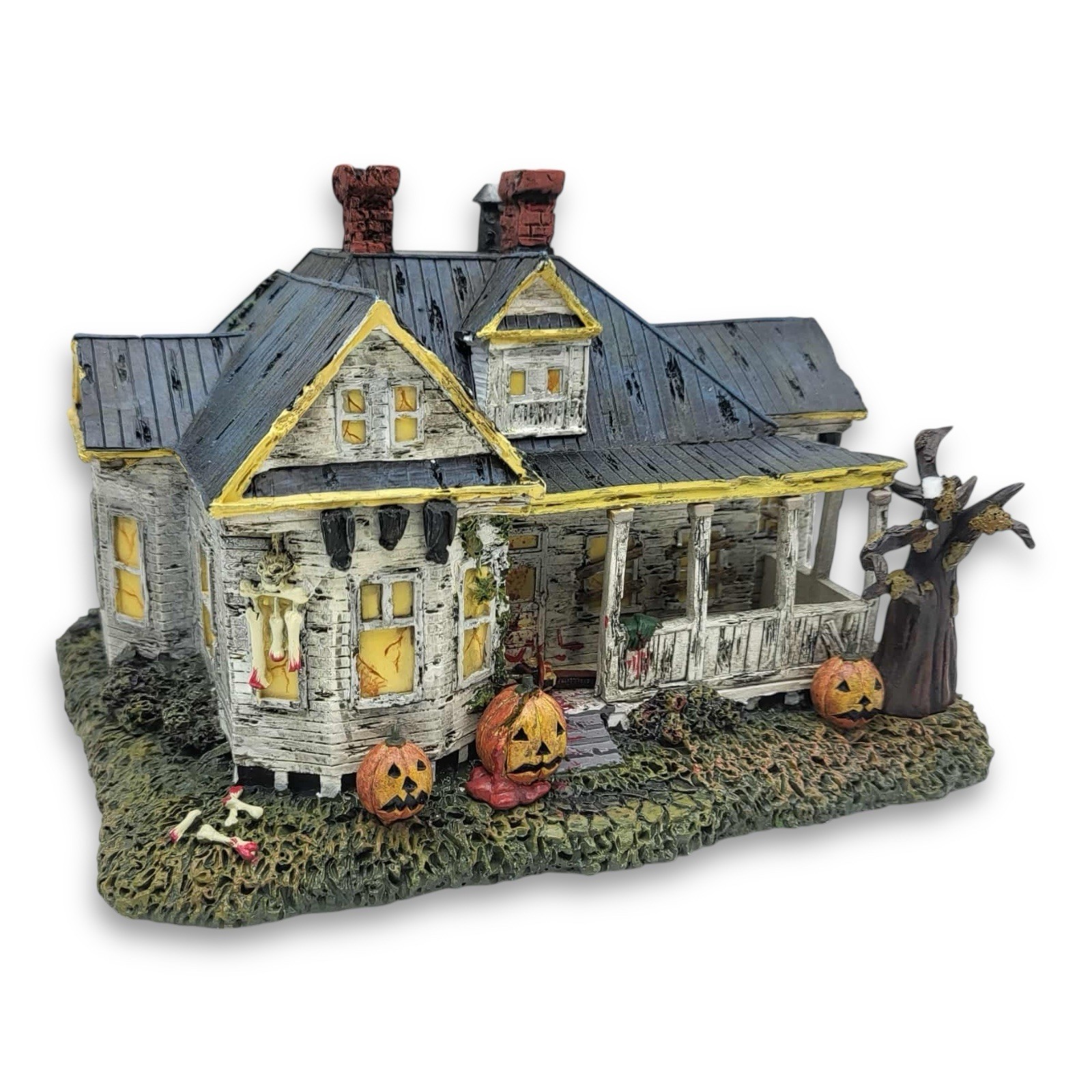 Hawthorne Village Horror Classics Hewitt House Texas Chainsaw Massacre DAMAGED Hawthorne Village Horror Classics Hewitt House Texas Chainsaw Massacre DAMAGED