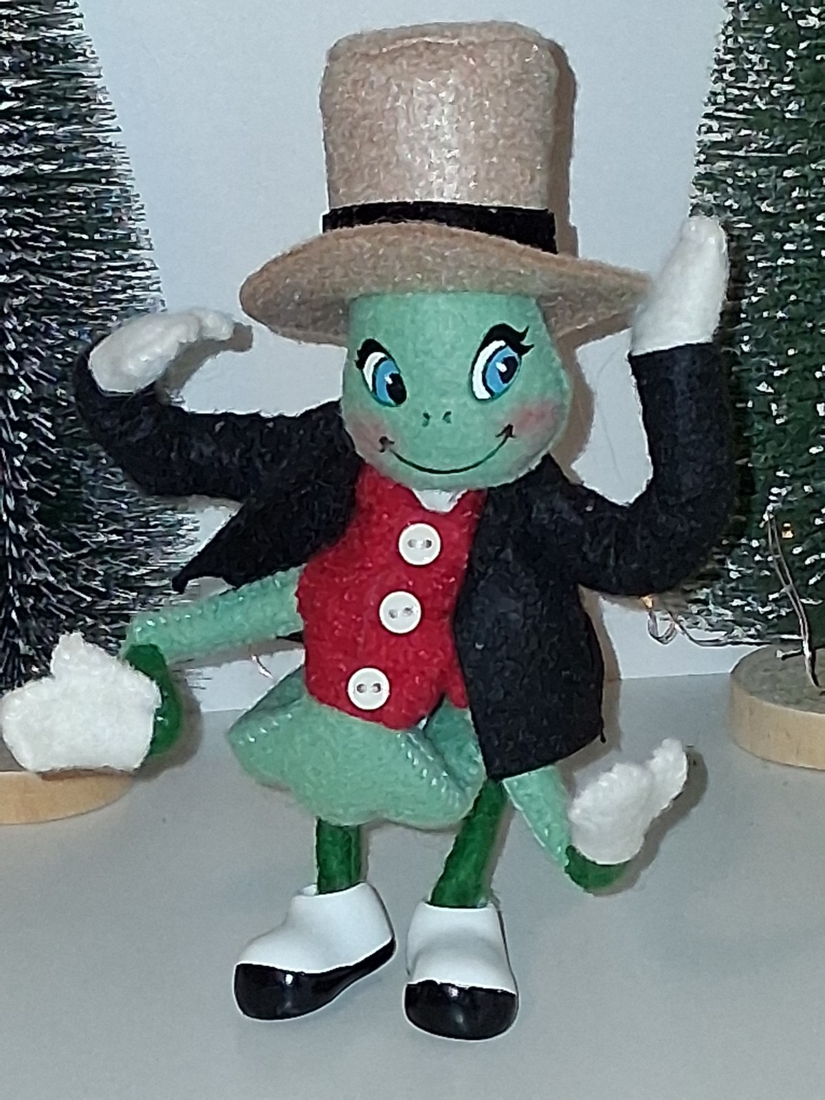 ANNALEE DISNEY STORYBOOK Jiminy Cricket 7 ANNALEE DISNEY STORYBOOK Jiminy Cricket 7