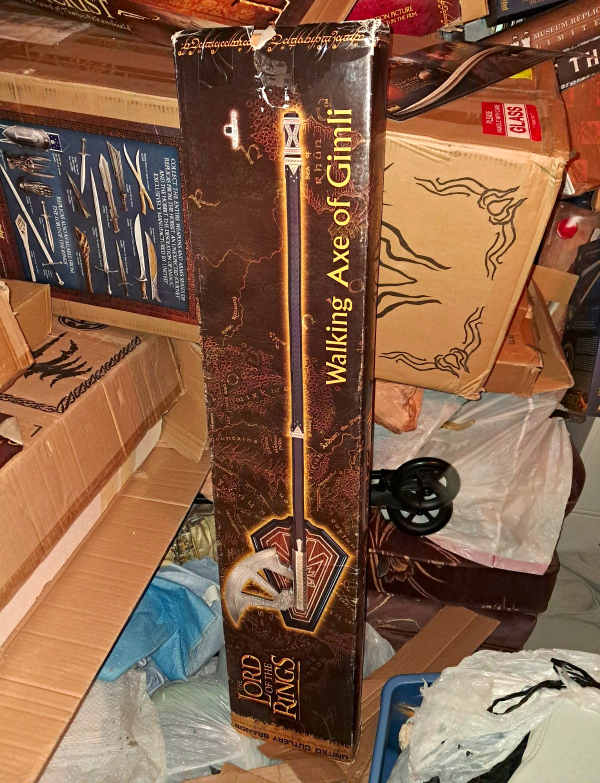 RARE DISCONTINUE LORD OF THE RINGS UC1415 UNITED CUTLERY MINT GIMLI WALKING AXE RARE DISCONTINUE LORD OF THE RINGS UC1415 UNITED CUTLERY MINT GIMLI WALKING AXE
